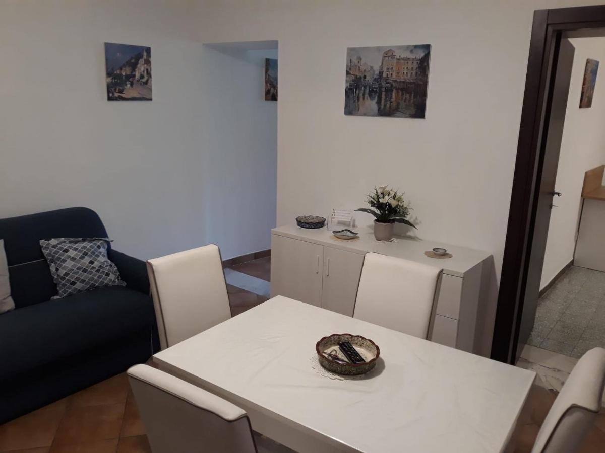 Rita Flat Apartment ซอร์เรนโต ภายนอก รูปภาพ